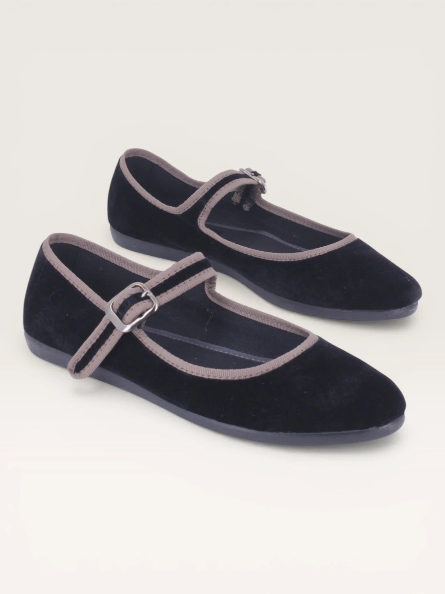 MUSE BlackTaupe